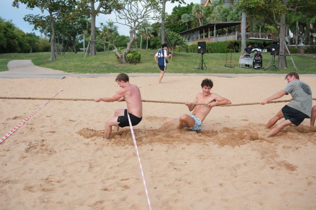 Exchange Students 074